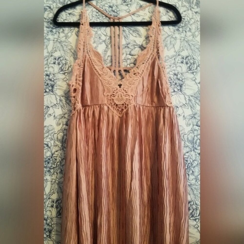 Dusty Rose Crochet Pleated Maxi NWOT
